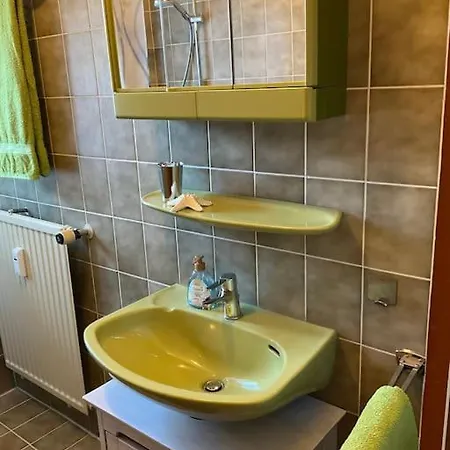 Apartman Modernes 1 Zi. Fuer 2 Personen Mit Balkon *
